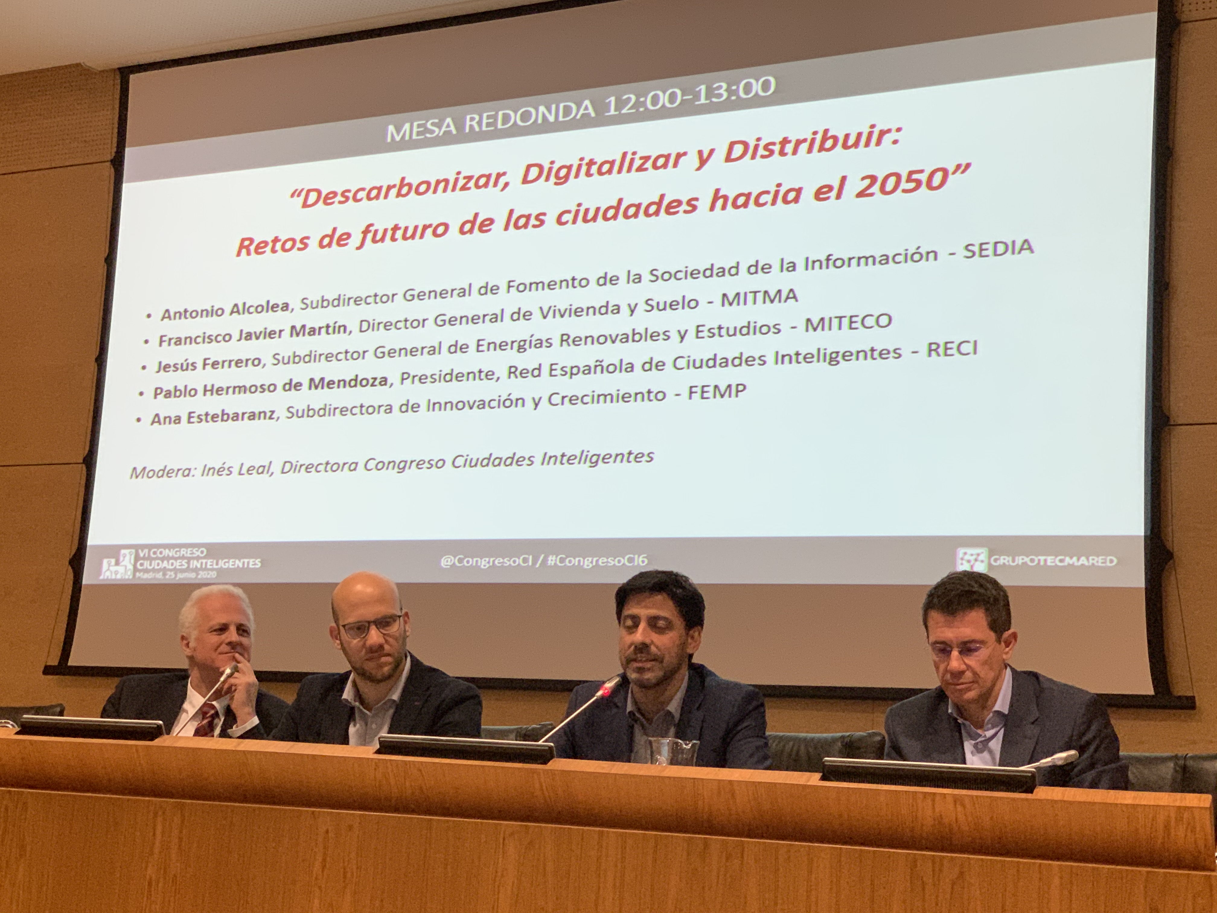 El alcalde de Logroño participa en la mesa redonda sobre los retos de futuro de las ciudades organizada por la Secretaría de Estado de Digitalización